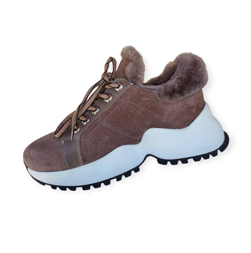 10397 Crosta-nappa visone